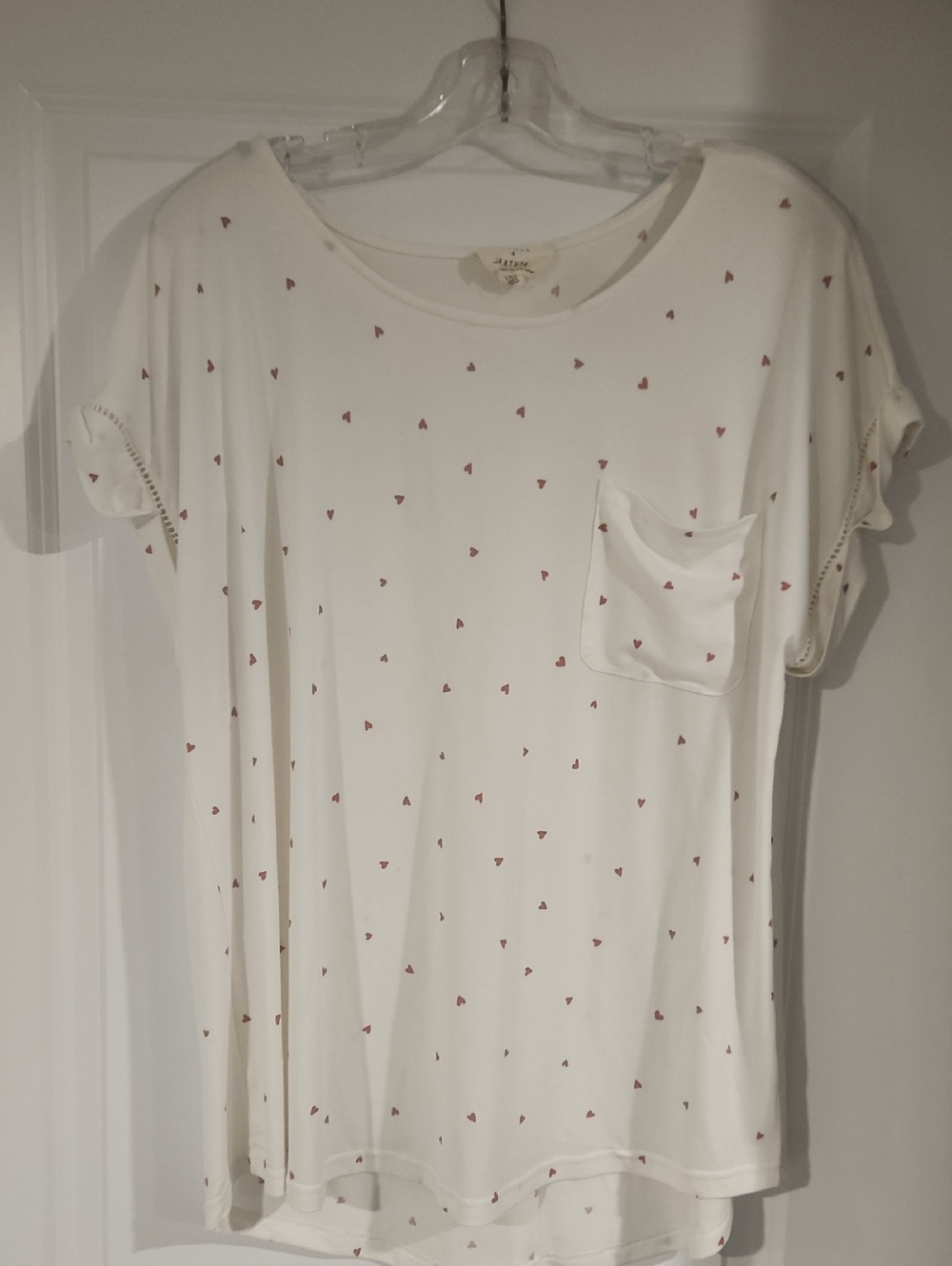 Flower & Feather Cream Short Sleeve Pocket Tee with Red Heart Print